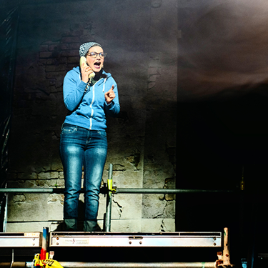 hannah on stage